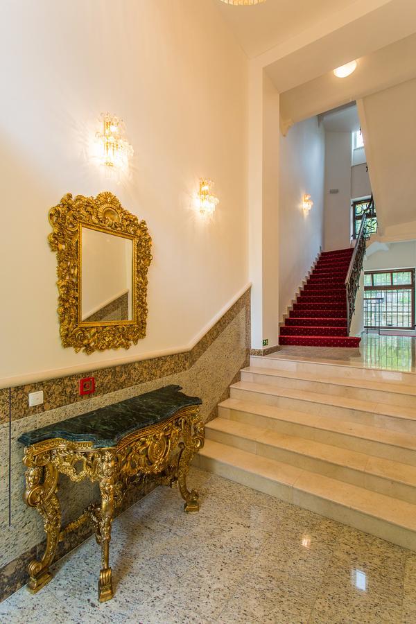 Karlsbad Prestige Apartment Exterior photo